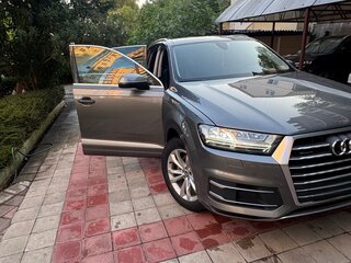 2017 Audi Q7 II (4M), серый, 4600000 рублей, вид 5