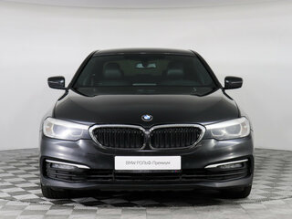 2019 BMW 5 серии 520d xDrive VII (G30/G31/G38), чёрный, 2690000 рублей, вид 3