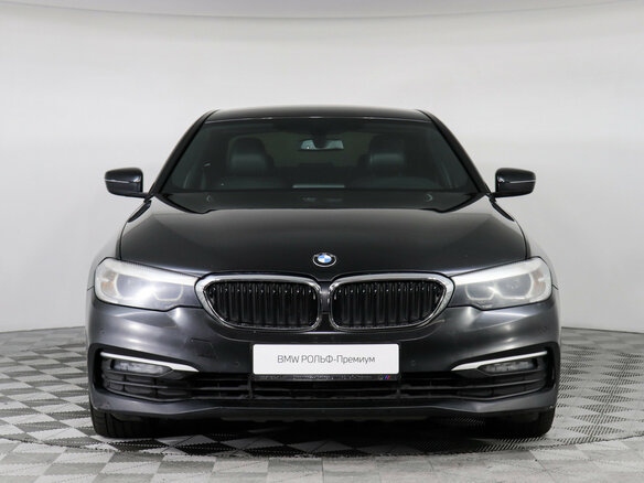 2019 BMW 5 серии 520d xDrive VII (G30/G31/G38), чёрный, 2690000 рублей - вид 2