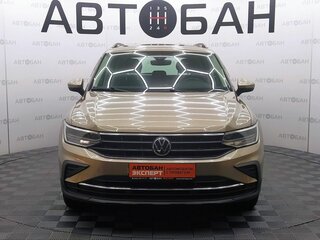 2021 Volkswagen Tiguan II Рестайлинг, коричневый, 2600000 рублей, вид 2
