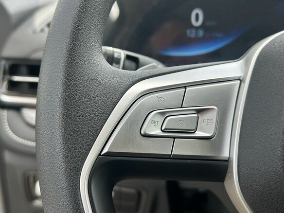 2023 JAC JS6, серый, 2099000 рублей - вид 15