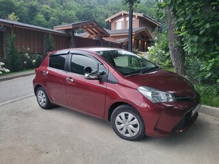 2014 Toyota Vitz III (XP130) Рестайлинг, пурпурный, 720000 рублей, вид 3