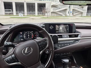 2019 Lexus ES 250 VII, белый, 3350000 рублей, вид 5