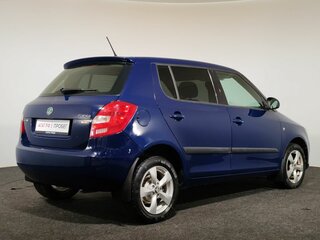 2011 Skoda Fabia II Рестайлинг, синий, 640000 рублей, вид 5