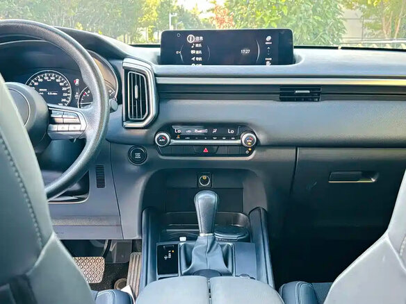 2023 Mazda CX-50, серый, 2200000 рублей - вид 9
