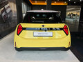 2025 Mini Hatch Cooper Electric SE IV (F65/F66/J01), жёлтый, 5590000 рублей - вид 5