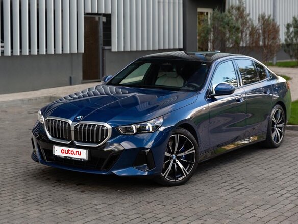 2023 BMW 5 серии 520d xDrive VIII (G60/G61/G68), синий, 7350000 рублей