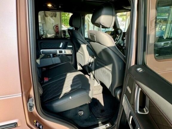 2025 Mercedes-Benz G-Класс 450 d III (W465) Рестайлинг, розовый, 27100000 рублей - вид 8