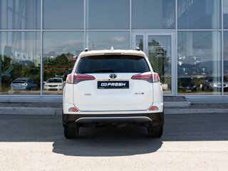 2016 Toyota RAV4 IV (XA40) Рестайлинг, белый, 2200000 рублей, вид 4