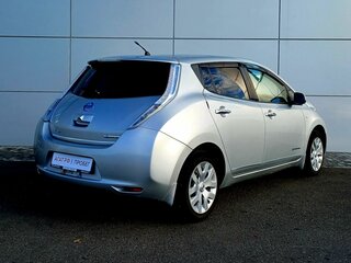 2013 Nissan Leaf (EM57) I (ZE0/AZE0), серый, 770000 рублей, вид 5