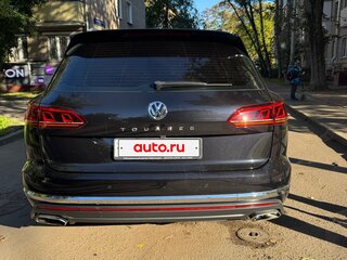 2019 Volkswagen Touareg III, чёрный, 3900000 рублей, вид 2