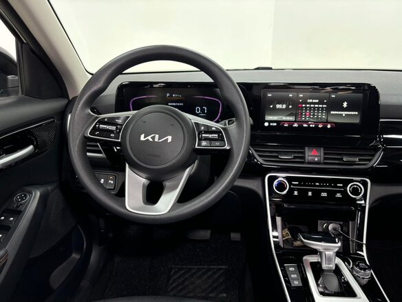 2023 Kia Seltos I Рестайлинг, чёрный, 1895000 рублей - вид 7