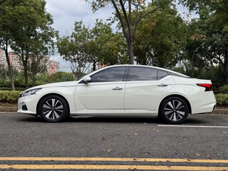 2022 Nissan Altima VI (L34), белый, 1748000 рублей, вид 2