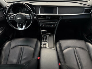 2018 Kia Optima IV Рестайлинг, белый, 1690000 рублей, вид 3