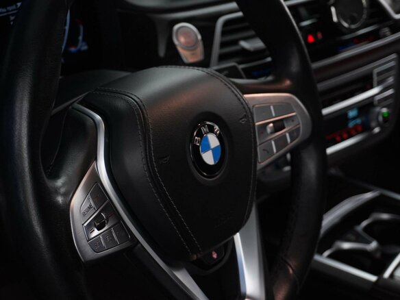 2021 BMW 7 серии Long 740Li xDrive VI (G11/G12) Рестайлинг, чёрный, 6824434 рублей - вид 17
