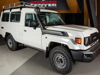 2025 Toyota Land Cruiser 78 70 Series Рестайлинг 2, белый, 9900000 рублей, вид 3