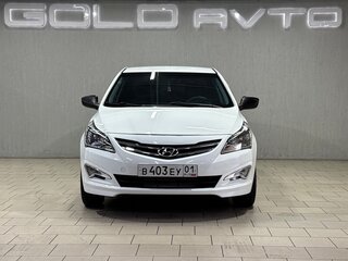 2014 Hyundai Solaris I Рестайлинг, белый, 650000 рублей, вид 2
