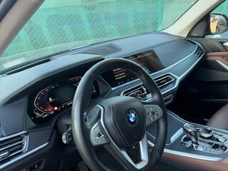 2022 BMW X7 40i I (G07), чёрный, 8500000 рублей, вид 4