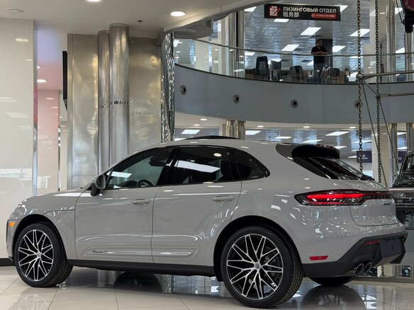 2025 Porsche Macan I Рестайлинг 2, серый, 11495000 рублей - вид 10