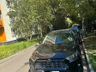 2020 Toyota RAV4 V (XA50), синий, 2950000 рублей, вид 4