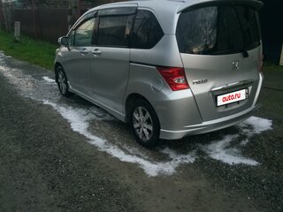 2009 Honda Freed I, серебристый, 1040000 рублей, вид 3