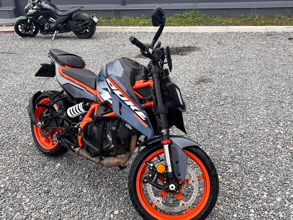 2024 KTM 390 Duke, синий, 610000 рублей - вид 2