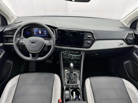 2025 Jetta VS7 I Рестайлинг 2, серый, 2200000 рублей - вид 6