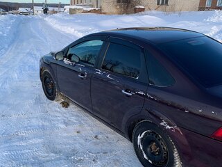 2010 Ford Focus II Рестайлинг, фиолетовый, 500000 рублей, вид 4