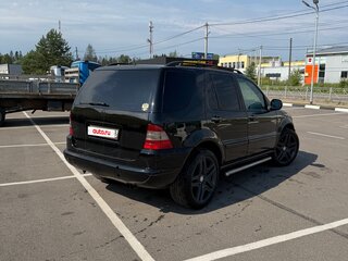 1998 Mercedes-Benz M-Класс 320 I (W163), чёрный, 550000 рублей, вид 3