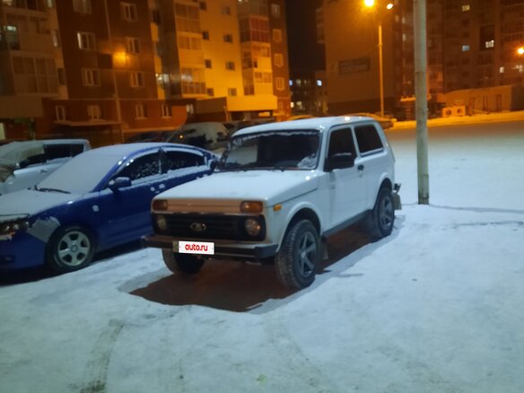 2013 Lada (ВАЗ) 2121 (4x4) I Рестайлинг, белый, 600000 рублей - вид 1