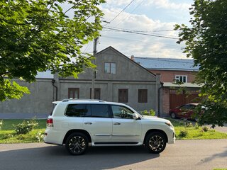 2012 Lexus LX 570 III Рестайлинг, белый, 3900000 рублей, вид 2