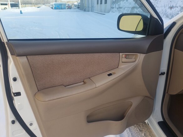 2002 Toyota Corolla IX (E120, E130), белый, 500000 рублей - вид 17