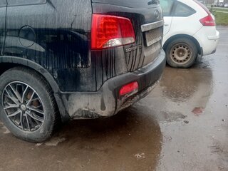 2011 Kia Sorento II, чёрный, 900000 рублей, вид 3