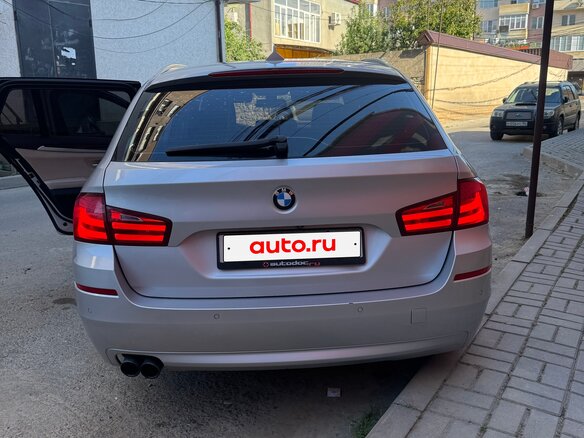 2011 BMW 5 серии 520d VI (F10/F11/F07), серебристый, 1800030 рублей - вид 1