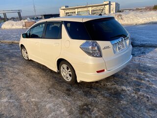 2012 Honda Fit Shuttle I, белый, 900000 рублей, вид 3