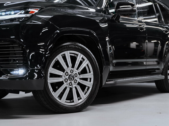 2023 Lexus LX 600 IV, чёрный - вид 8