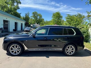2024 BMW X7 40i I (G07) Рестайлинг, чёрный, 8000000 рублей, вид 2