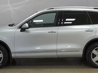 2012 Volkswagen Touareg II, серебристый, 1979000 рублей, вид 2