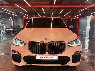 2019 BMW X5 M50d IV (G05/G18), белый, 7150000 рублей, вид 1