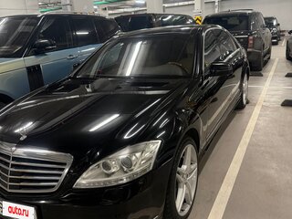 2010 Mercedes-Benz S-Класс 500 V (W221) Рестайлинг, чёрный, 1950000 рублей, вид 2