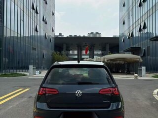 2020 Volkswagen Golf VIII, чёрный, 1870690 рублей, вид 3