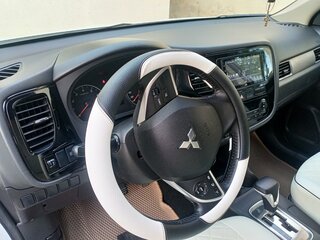 2014 Mitsubishi Outlander III, белый, 1950000 рублей, вид 4
