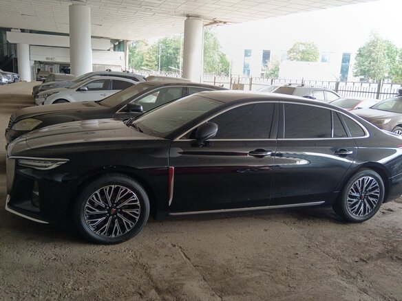 2023 Hongqi H5 II, чёрный, 2400000 рублей - вид 3