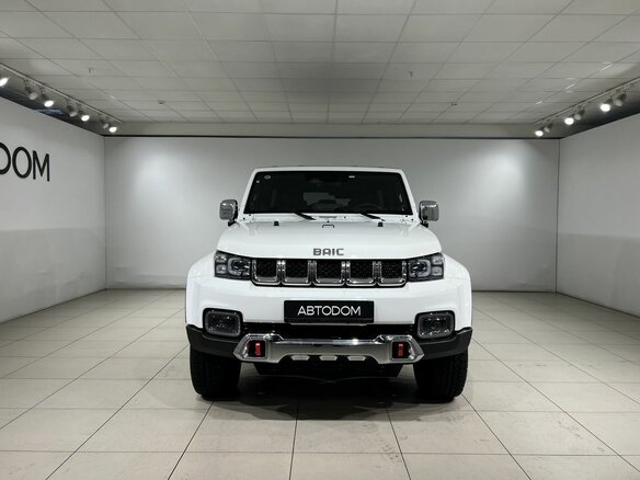2023 BAIC BJ40 I Рестайлинг, белый - вид 2