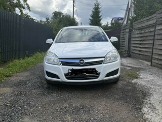 2012 Opel Astra H Рестайлинг, белый, 575000 рублей, вид 2