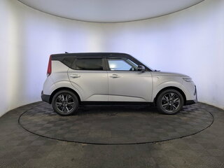 2021 Kia Soul III, серебристый, 1885000 рублей, вид 4