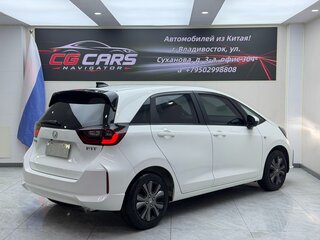 2022 Honda Fit IV, белый, 1430000 рублей, вид 4