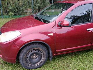 2011 Renault Sandero I, красный, 580000 рублей, вид 4