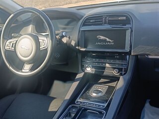 2019 Jaguar F-Pace I, белый, 2700000 рублей, вид 5