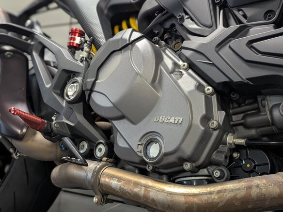 2021 Ducati Monster 937, серый, 990000 рублей - вид 5